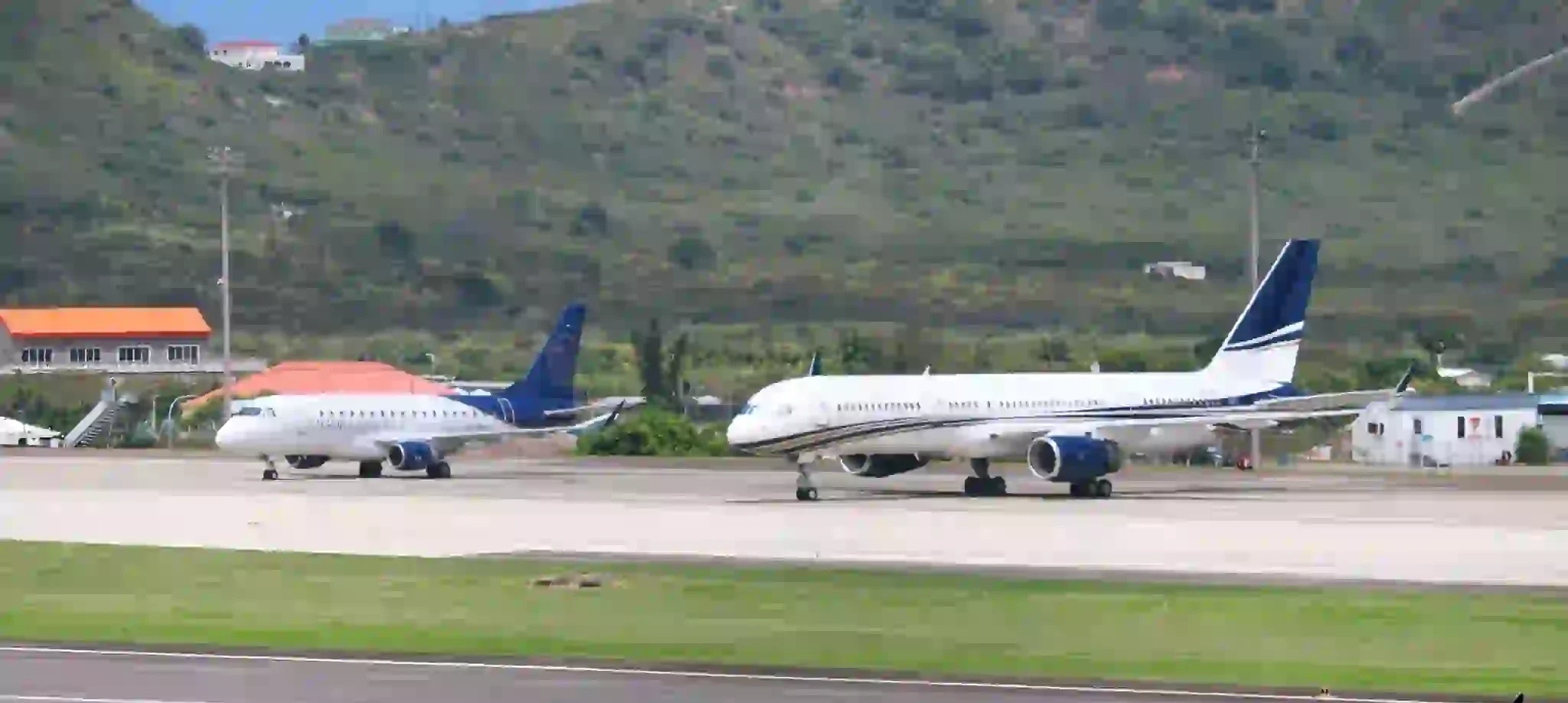 VIP757 lands at St Kitts from Miami along with E-175 of Aurora Anguilla